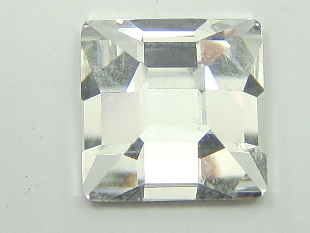 12pcs. SQUARE 10mm PYRAMID CRYSTAL FLATBACK European Rhinestone